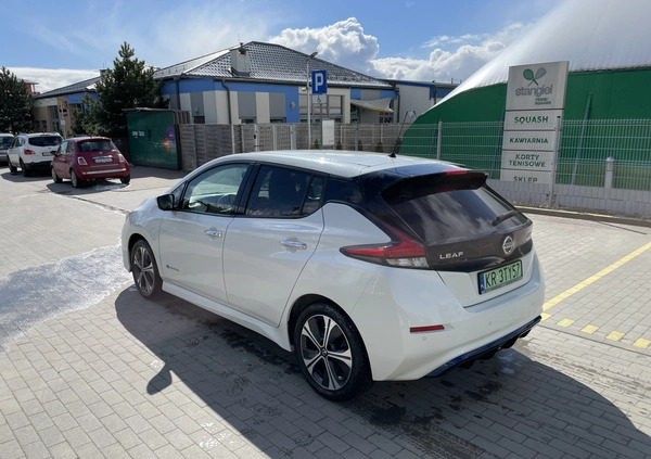 Nissan Leaf cena 77067 przebieg: 93000, rok produkcji 2018 z Pszczyna małe 56